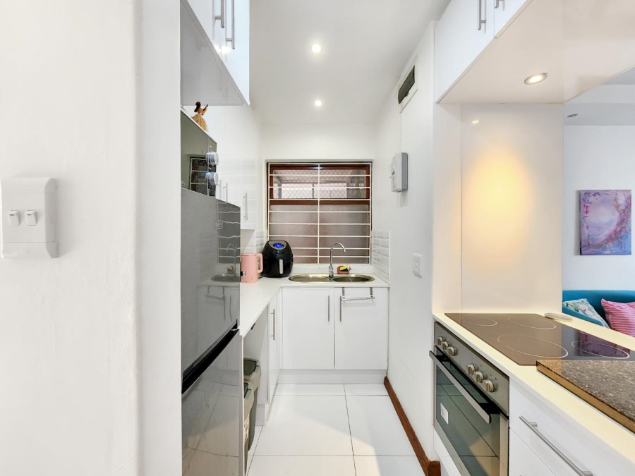 0 Bedroom Property for Sale in Sea Point Western Cape